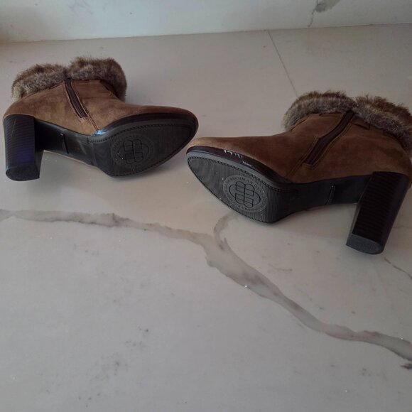 Dana Buchman Suede Ankle Boots Faux Fur 4" High Heels Wood Tone Womens 7M Bootie - Picture 8 of 10